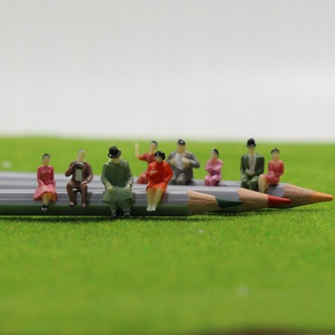 FIGURKI NA MAKIETĘ 1:87 H0 LUDZIE SIEDZĄCY 60 SZT FIGURKI NA MAKIETĘ 1:87 H0 LUDZIE SIEDZĄCY 60 SZT
