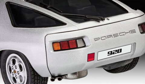 MODEL DO SKLEJANIA REVELL PORSCHE 928 1:16 MODEL DO SKLEJANIA REVELL PORSCHE 928 1:16