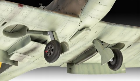 Model Revell SPITFIRE MK.II IRON MAIDEN Model Revell SPITFIRE MK.II IRON MAIDEN