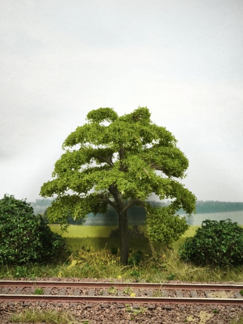 Drzewko na makietę / dioramę 10 cm S230610